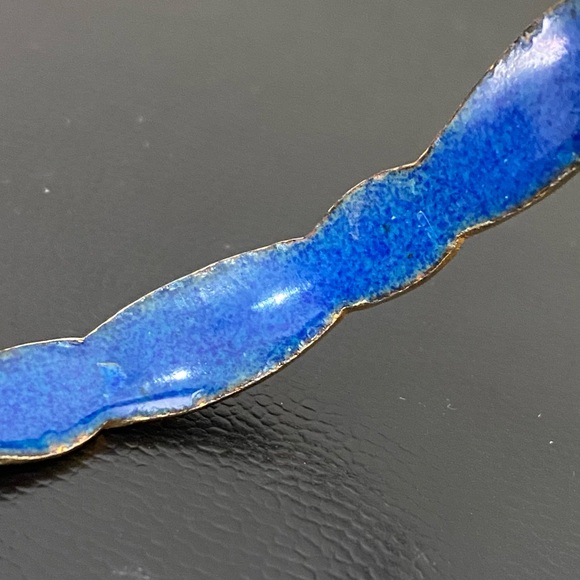 Vintage Chinese Cloisonné White Blue Enamel Butterfly Bangle Bracelet 33g. - Picture 9 of 11
